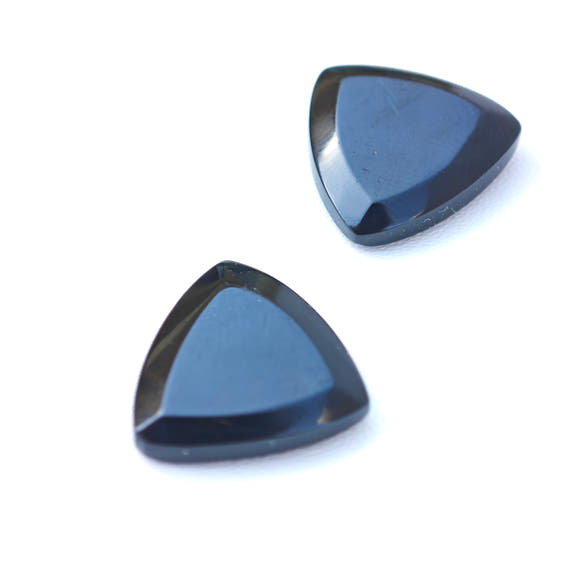 Obsidiana Negra · Par Cabujón Triangular