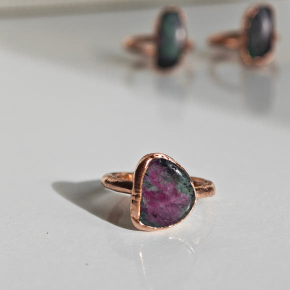 Anillo Rubí Zoisita - Electroformado Cobre