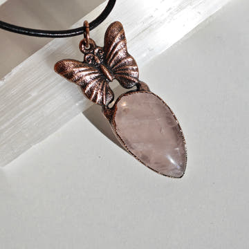 Colgante Mariposa · Cuarzo Rosa