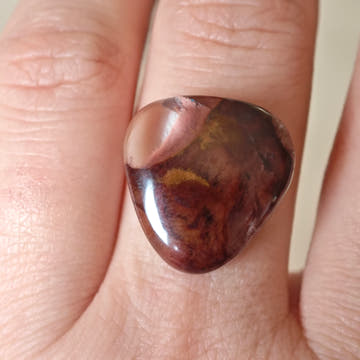 Amphibole Quartz Triangle Cabochon · 19×18 mm