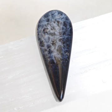 Cabujón Ágata Negra Veteada · 26×11 mm - 0