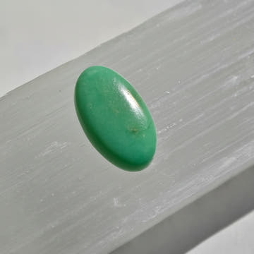 Crisoprasa · Cabujón Oval Indonesia 13×7 mm