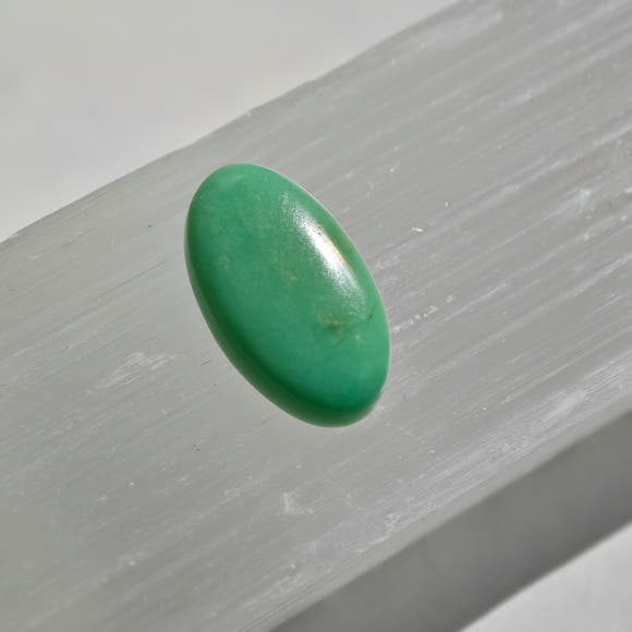 Crisoprasa · Cabujón Oval Indonesia 13×7 mm
