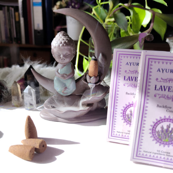 Backflow Incense Cones · Lavender