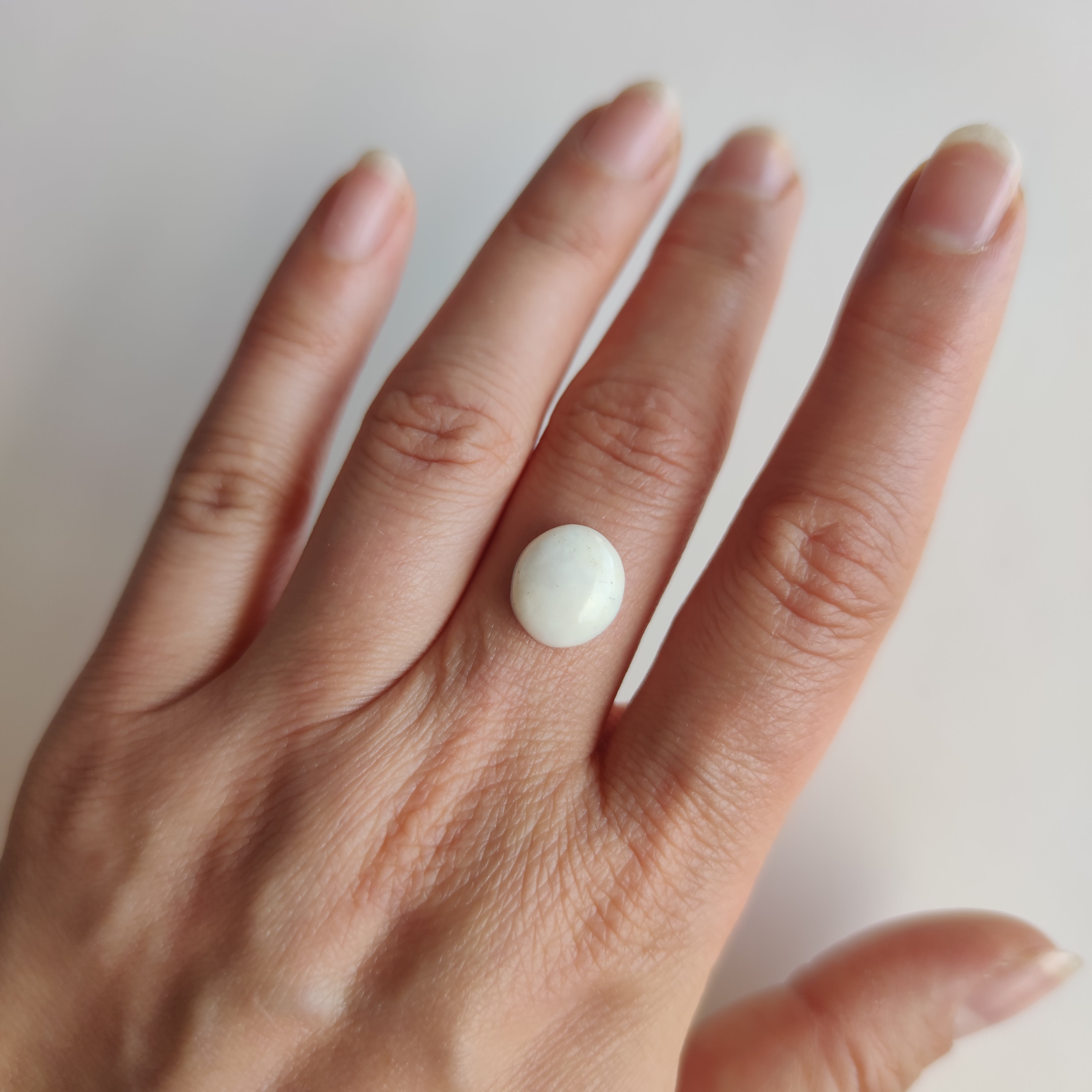 Cabujones de Ópalo Lechoso Blanco