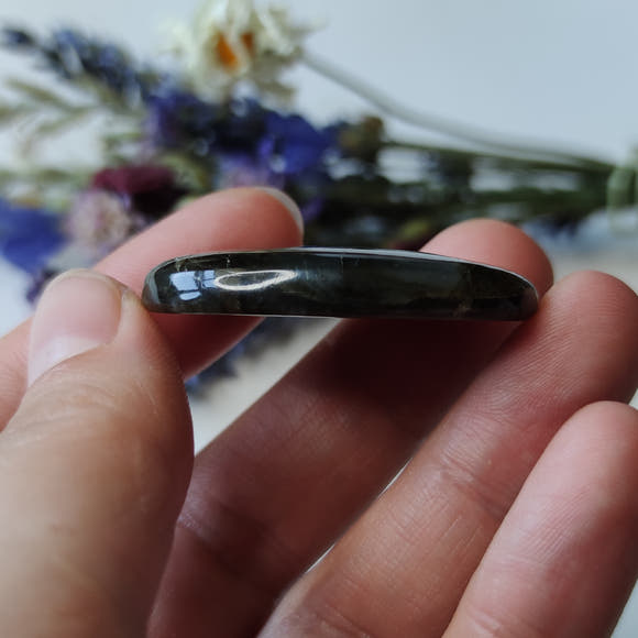 Labradorite cabochon 40mm