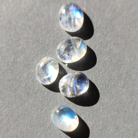 Cabujones Ovalados de Piedra Luna 10mm