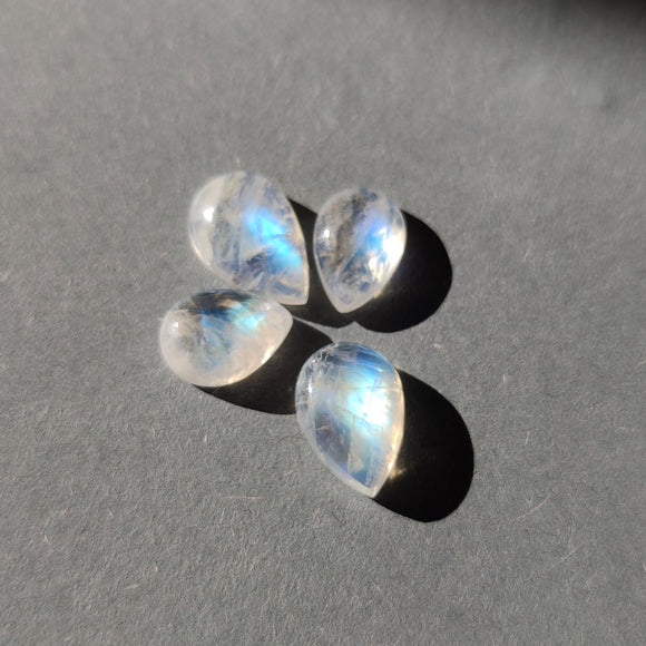 Piedra Luna en Forma de Lágrima