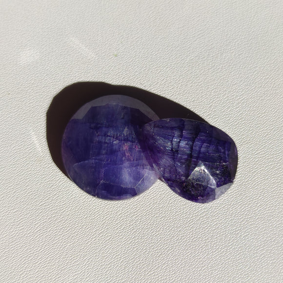 Cabujones de Sillimanita Azul en Tallado Rosa