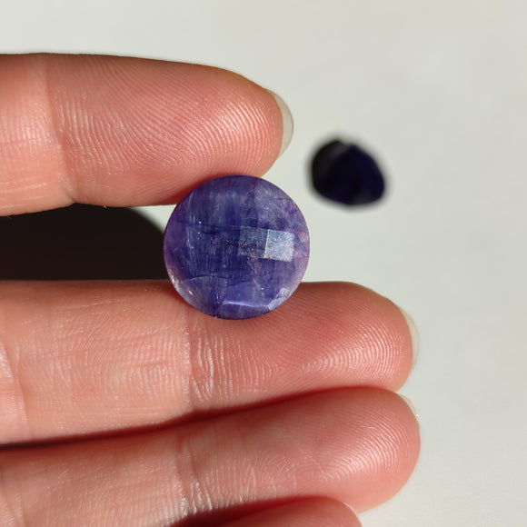 Cabujones de Sillimanita Azul en Tallado Rosa