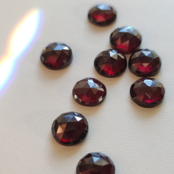 Cabujones Redondos de Granate Rodolita 10mm en Tallado Rosa