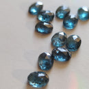 Cabujones Ovalados de Cianita Azul Musgo en Corte Rosa-1