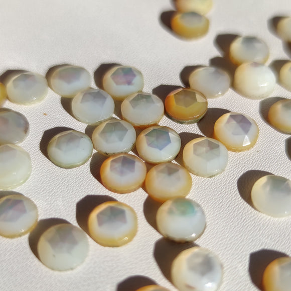 Cabujones Redondos de Madre Perla 6mm en Corte Rosa