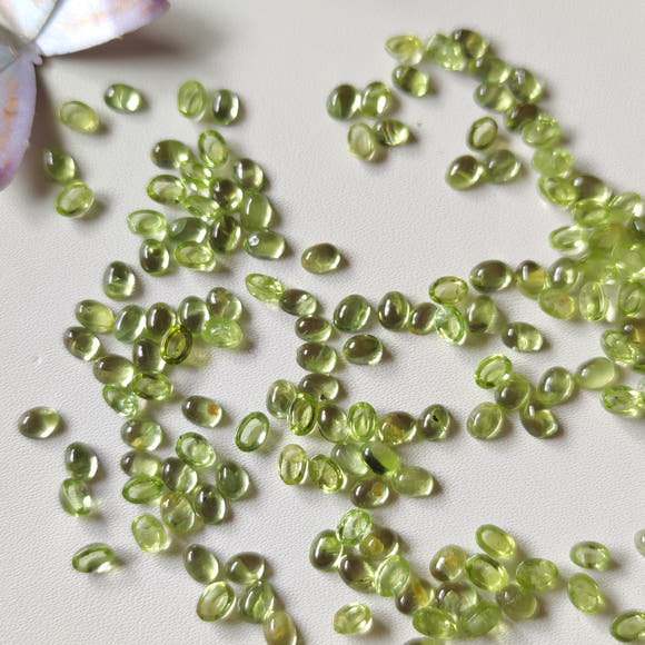 Mini Oval Peridot 4x3mm and 5x4mm