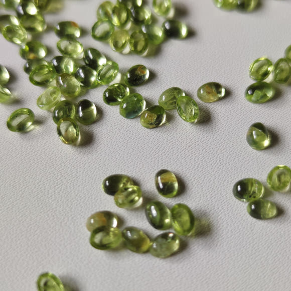 Mini Oval Peridot 4x3mm and 5x4mm
