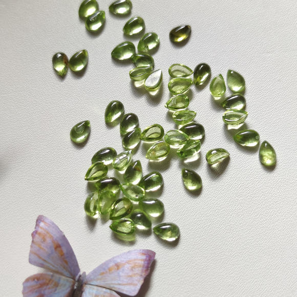 Mini Peridot Teardrop 6x4mm