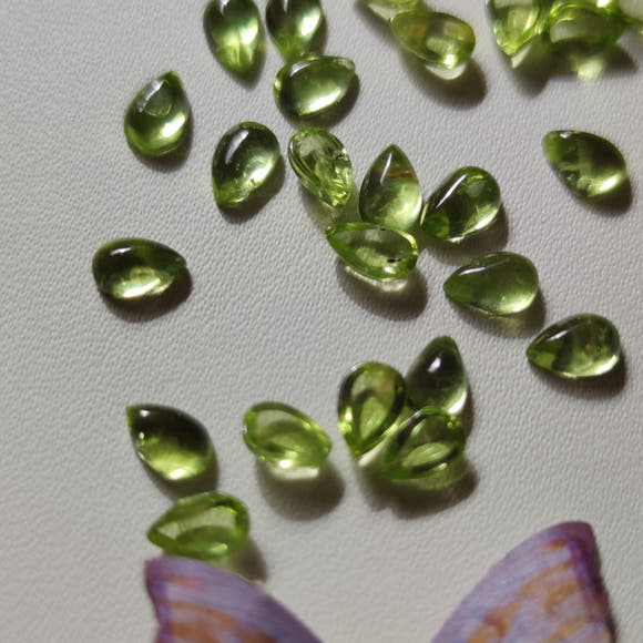 Mini Peridot Teardrop 6x4mm