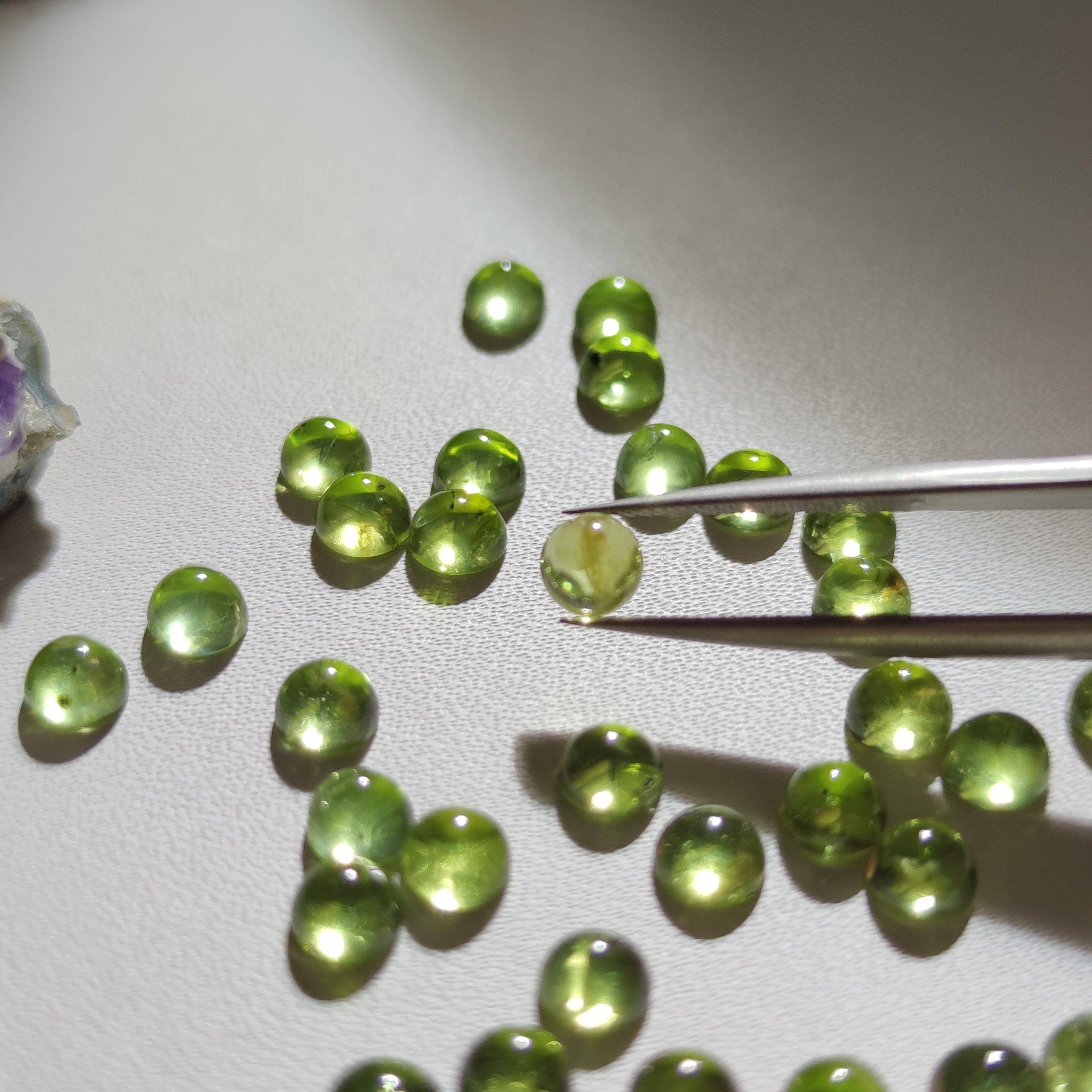 Cabujones Mini Redondos de Peridoto 5mm