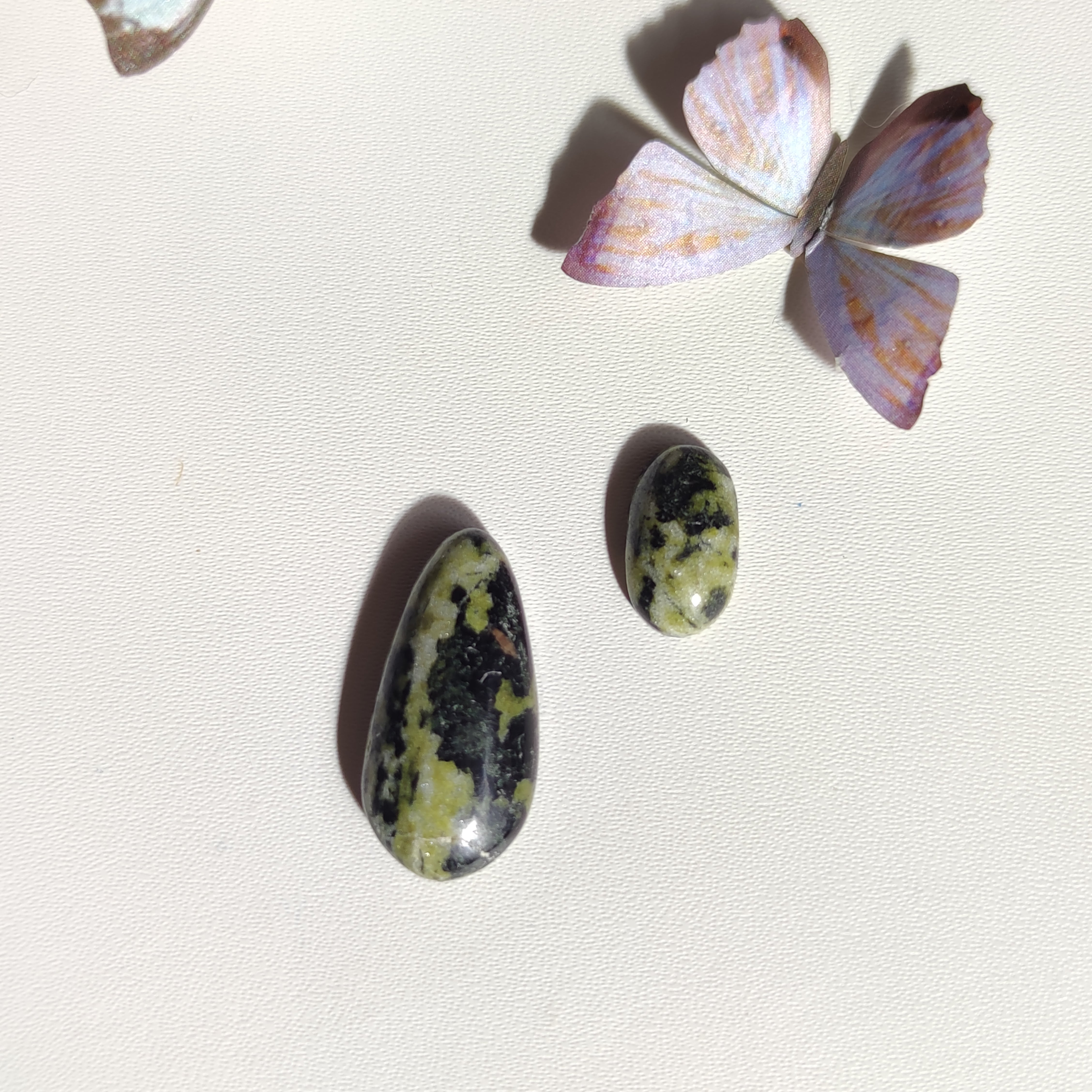 Cabujones de Serpentina