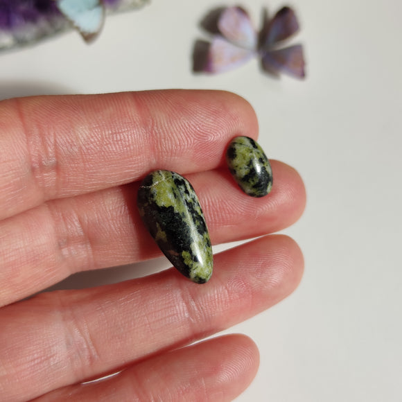 Cabujones de Serpentina