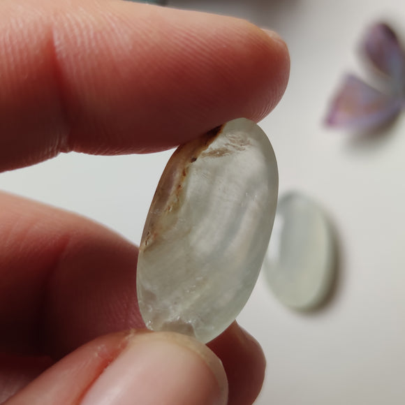 Calcita Azul Ovalada Tallada a Mano