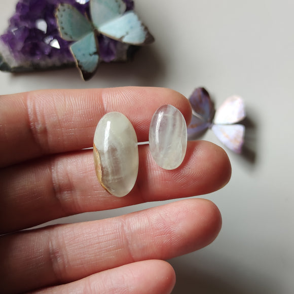 Calcita Azul Ovalada Tallada a Mano