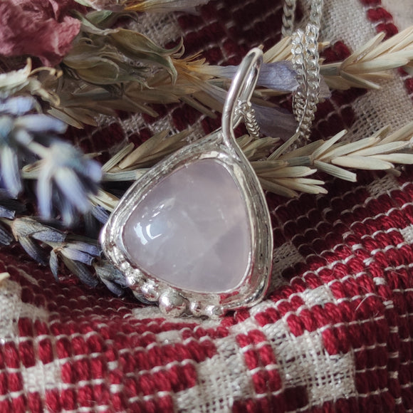 Colgante con Cuarzo Rosa DOINA