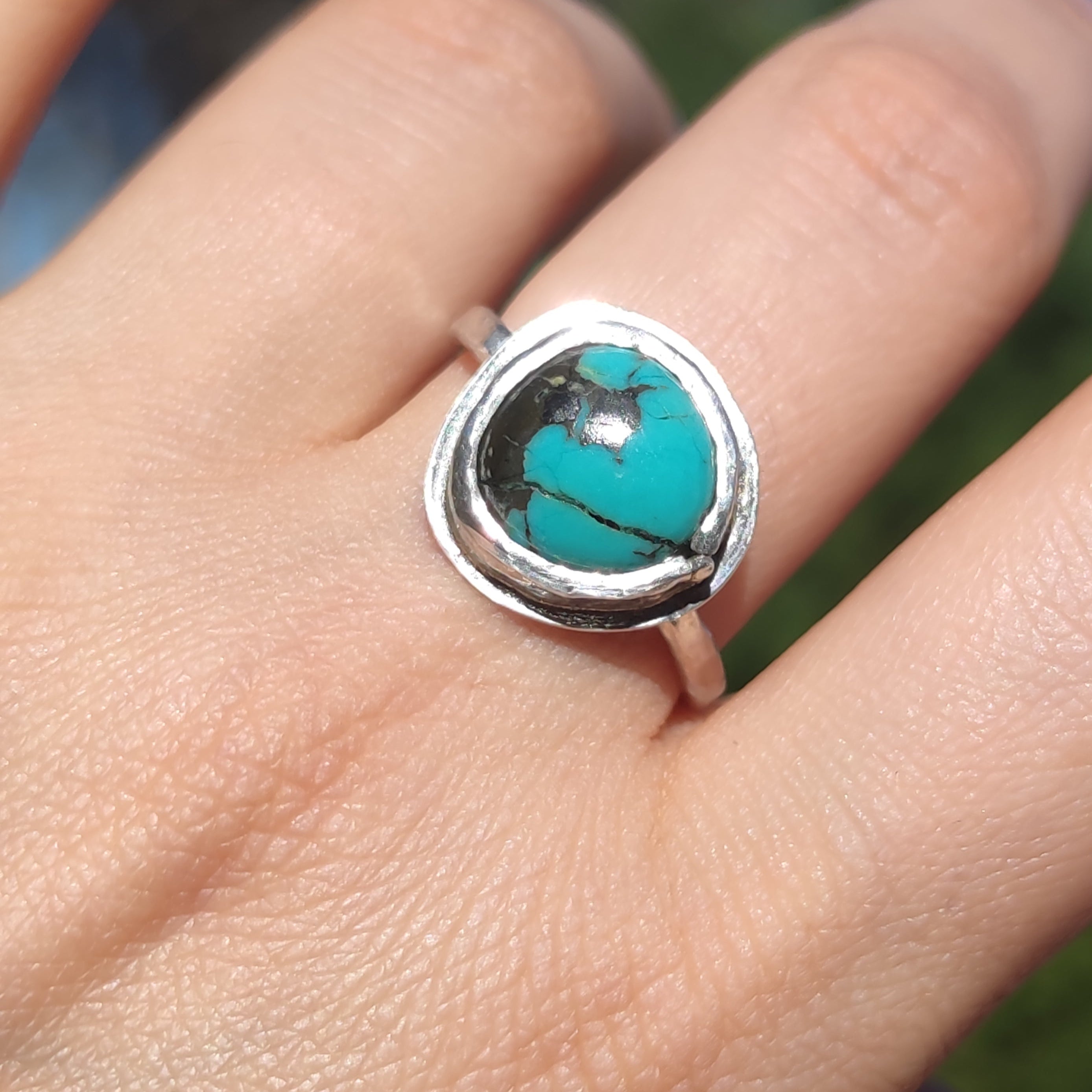 Anillo Rustico con Turquesa Tibetana