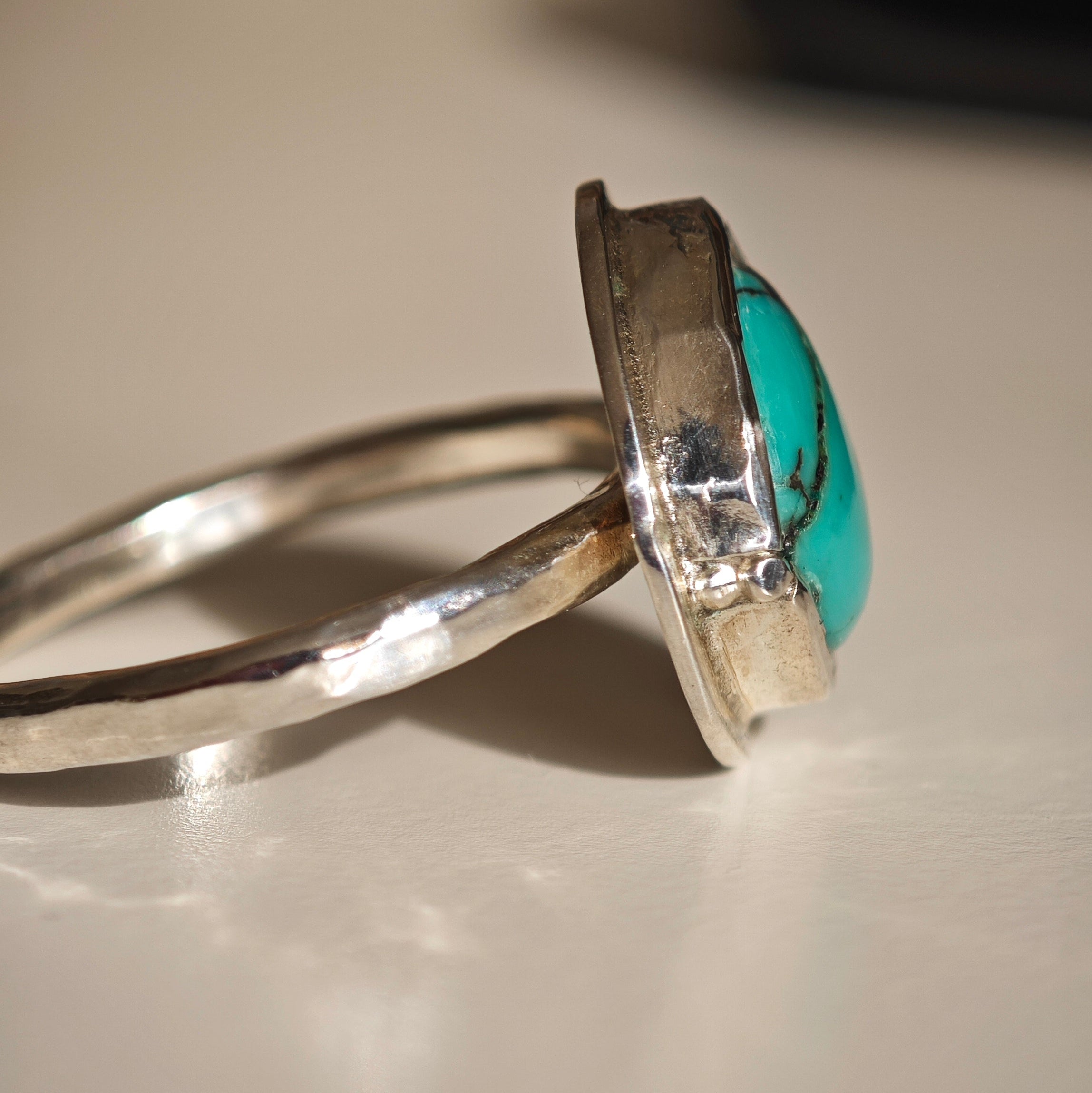 Anillo Rustico con Turquesa Tibetana