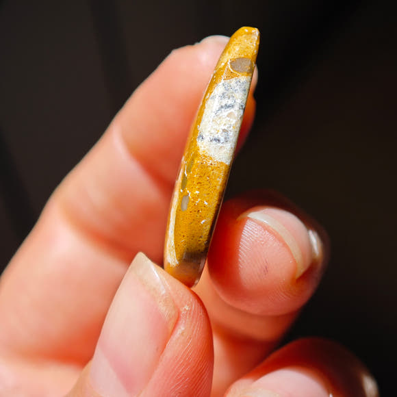 Bauxita Cabujón Lágrima · Mineral Raro