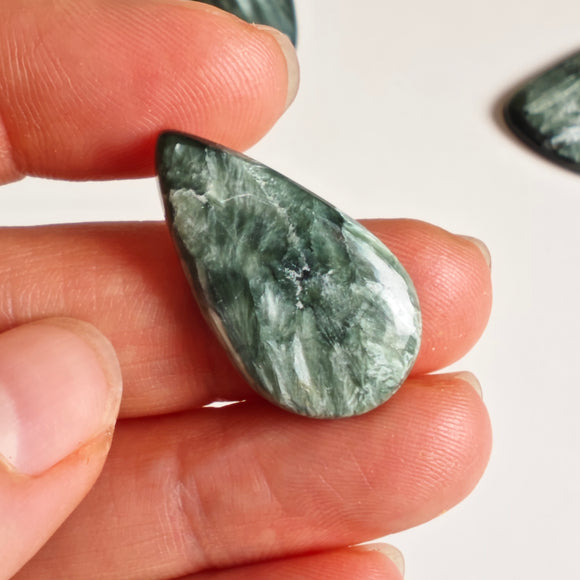 Serafinita Cabujones Forma Lagrima