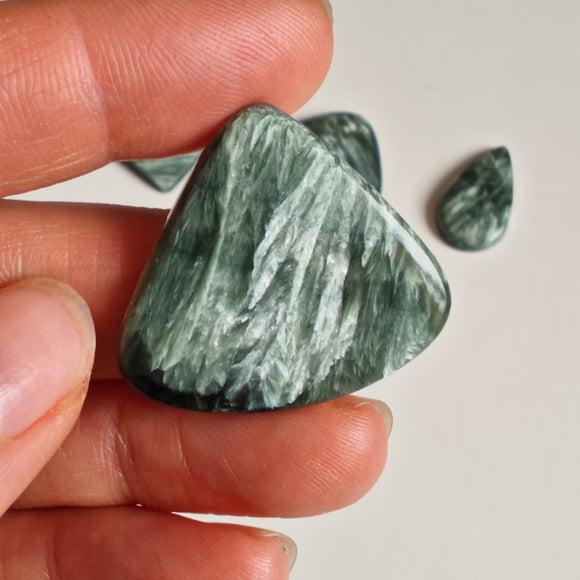 Serafinita Cabujones Forma Lagrima