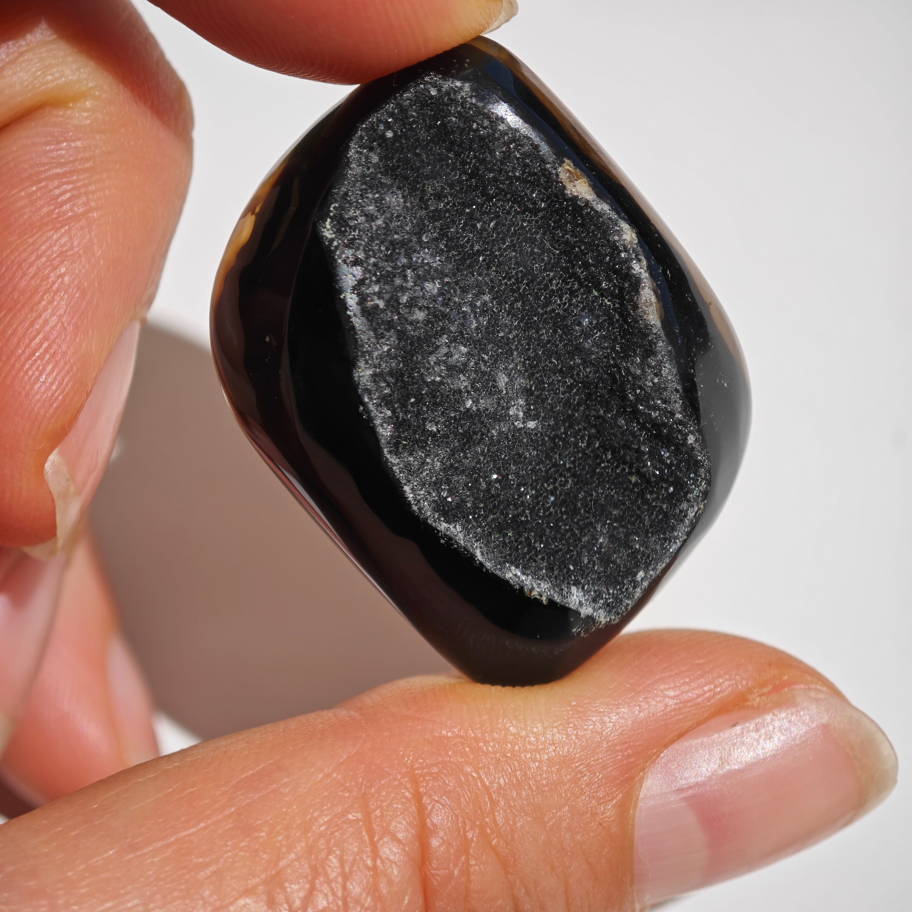 Ónix Negro con Drusas Cabujones Variados