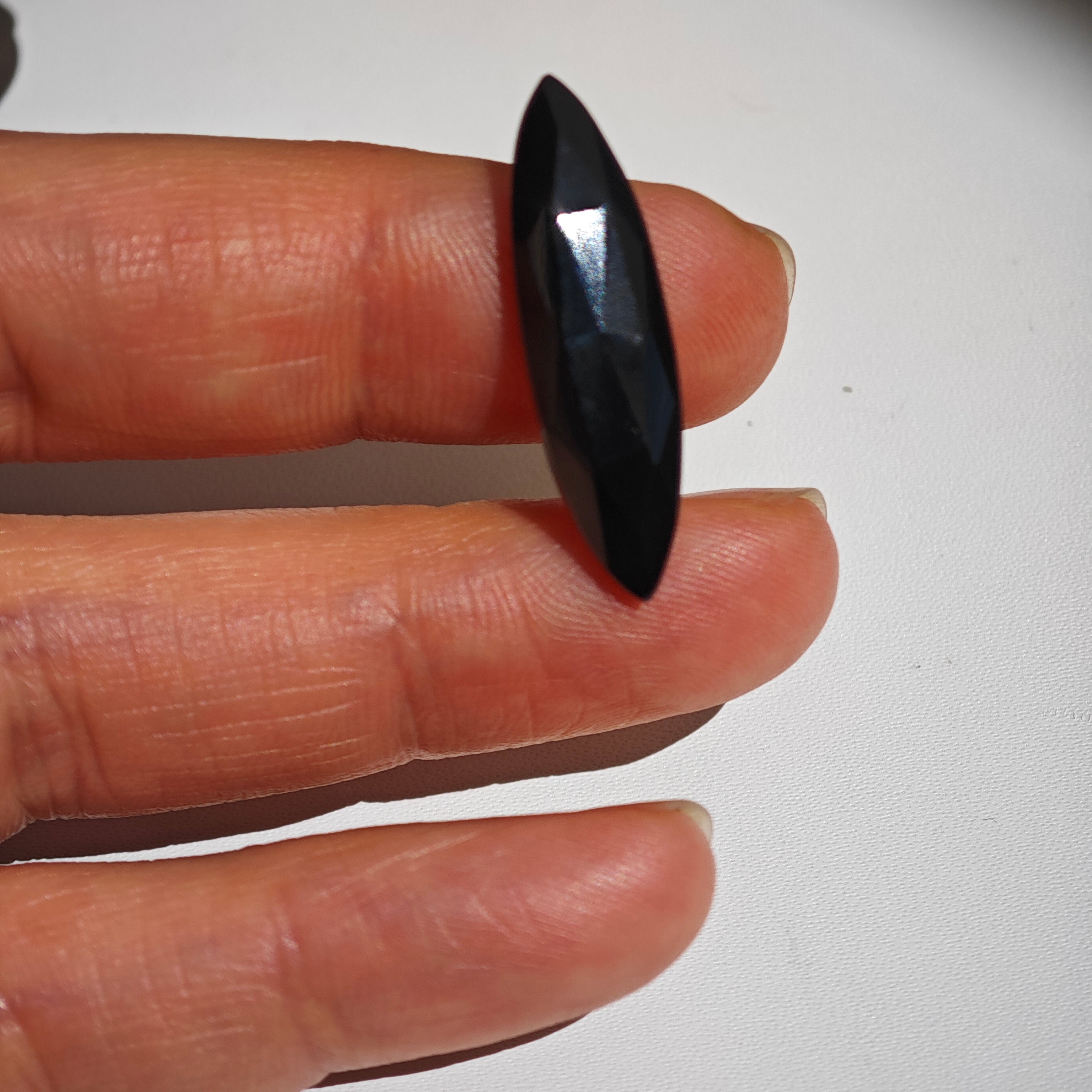 Ónix Negro Cabujón Facetado Forma Marquesa - 0