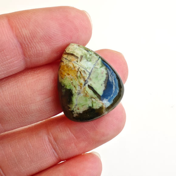 Chrome Chalcedony Teardrop · Zimbabwe Green