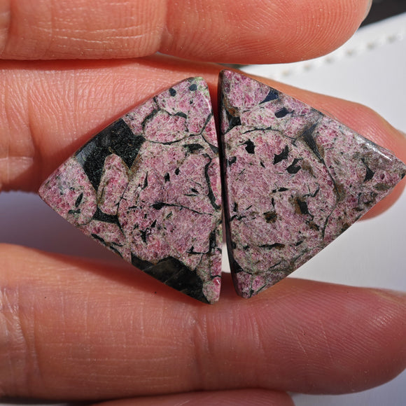 Eudialita Cabujones Pares