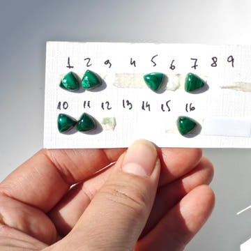8mm Malachite Triangular Cabochons - 0