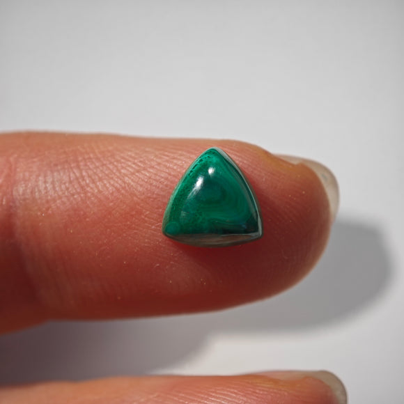 8mm Malaquita Cabujones Triangulares