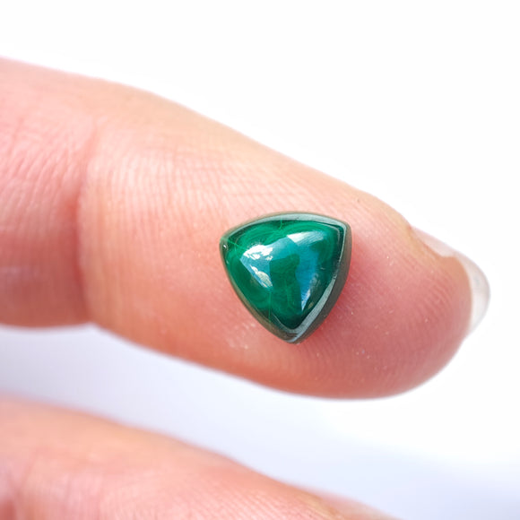 8mm Malaquita Cabujones Triangulares
