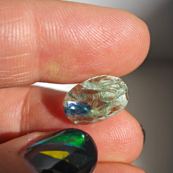 Cabujón Oval Bicolor Verde Azul de Cianita FOTOS