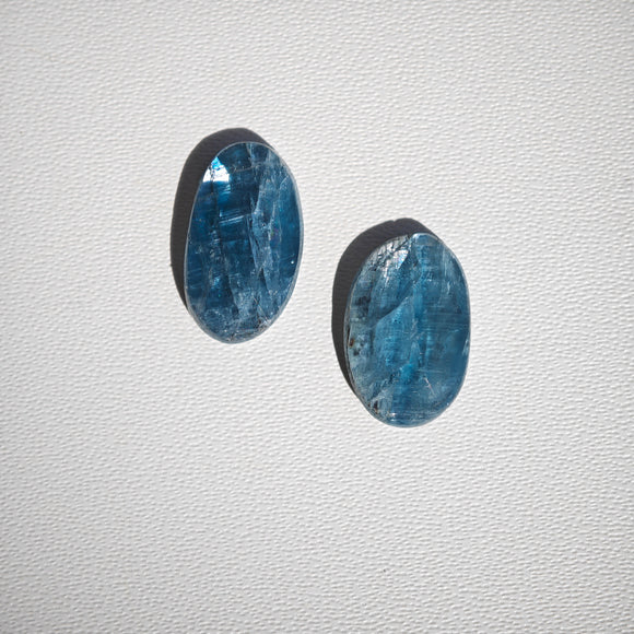 Cianita Verde Azulada Oval Facetada