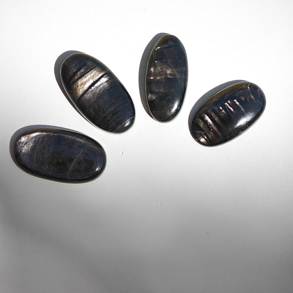 Hiperstena Oval · Cabujón Schiller