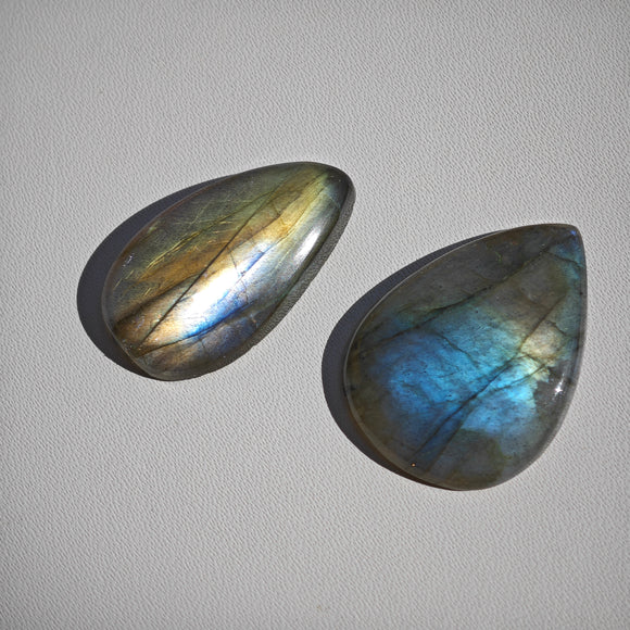 Cabujones Lagrima  Pequeños de Labradorita