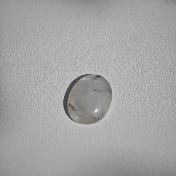 Cabujón Ovalado  de Cuarzo con Rutilo Negro