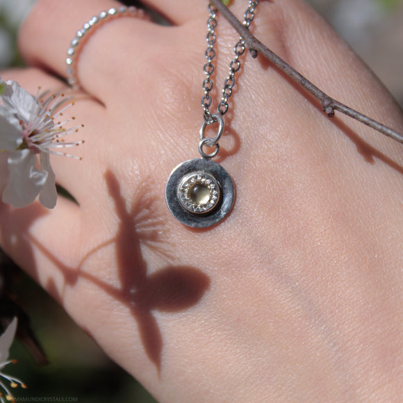 Colgantes Minimalistas con Minerales - MONEDITA