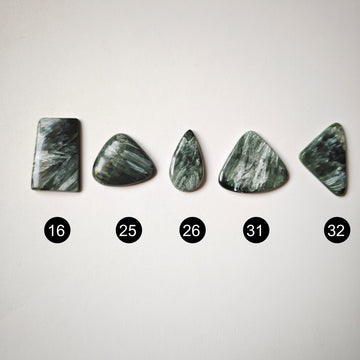 Serafinita Cabujones Forma Lagrima