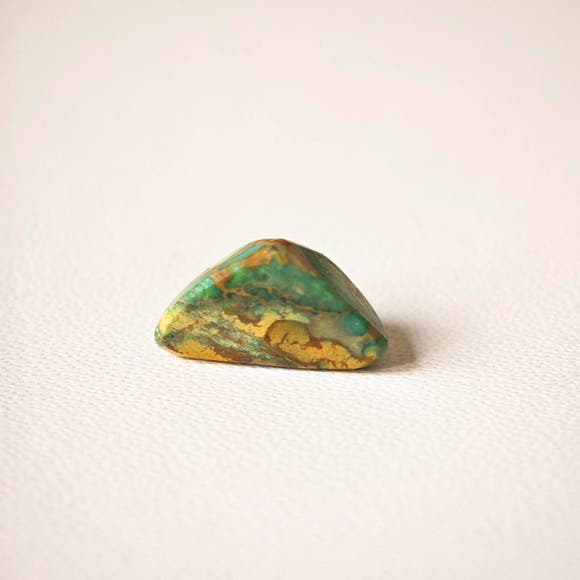 Palazuelos Variscite Cabochon Triangle