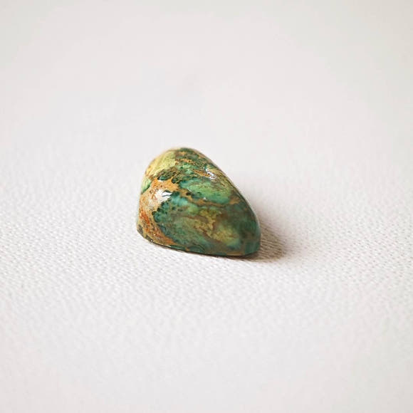 Palazuelos Variscite Cabochon Triangle