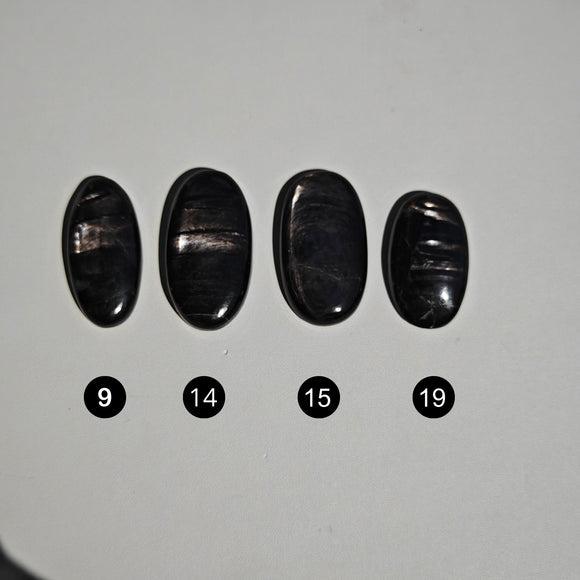 Cabujones Ovalados de Hiperstena