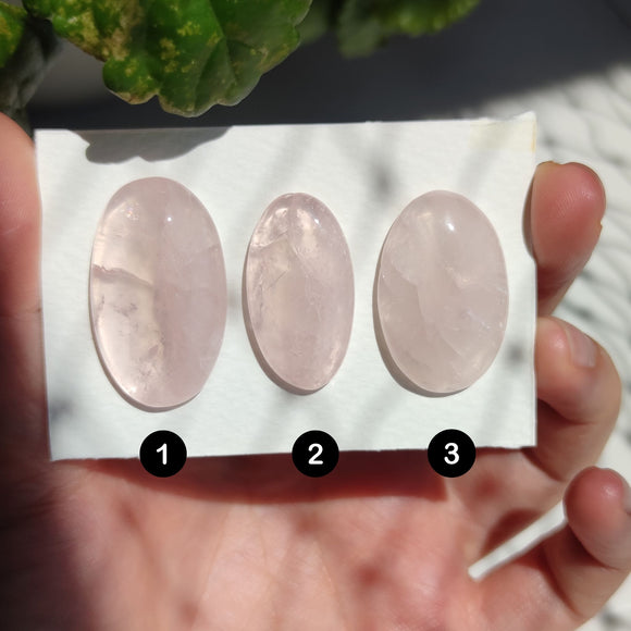 Cabujones Ovalados de Cuarzo Rosa